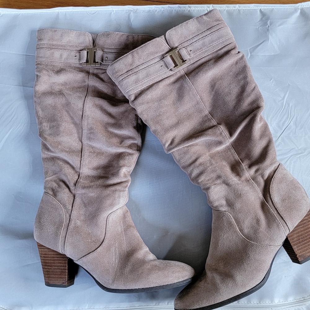 Women's Suede Knee-High Boots - Taupe
